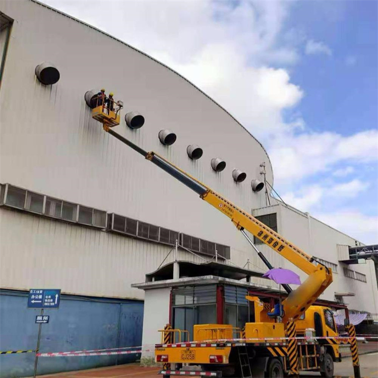 江西高空作业车出租服务：专业广告牌安装解决方案