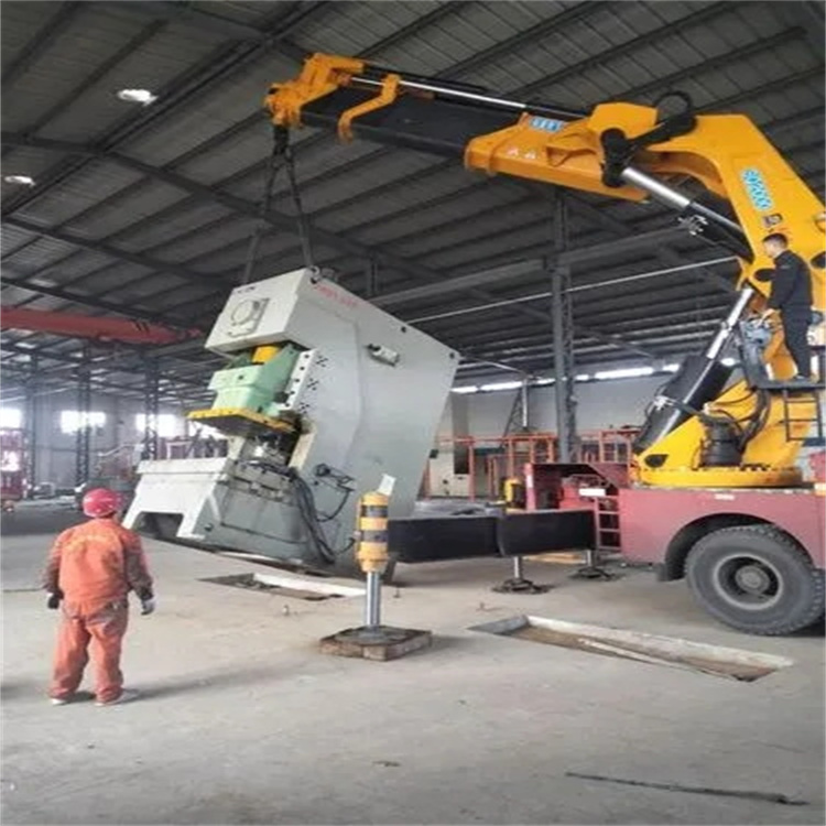 江西80吨折臂吊车出租附近电话